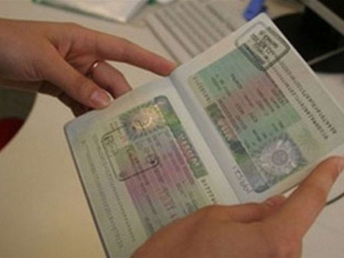 Словаччина почала масово видавати українцям шенгенські довгострокові візи