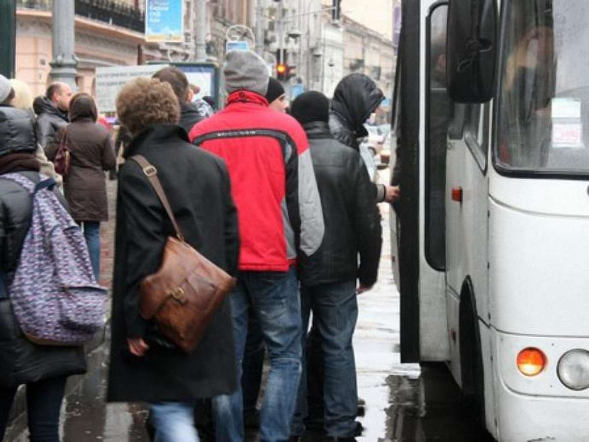 У Львові маршрутка загорілась на ходу