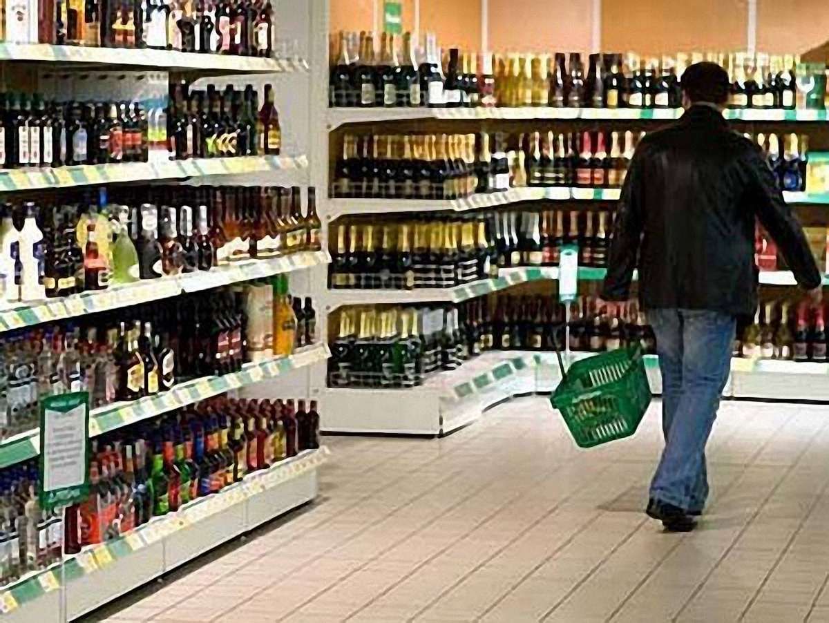 Міліція Львова закликає власників магазинів лояльно реагувати на перевірки активістів