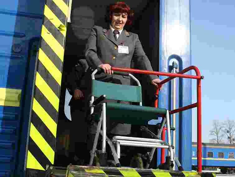 Львівська залізниця має для інвалідів три спецвагони