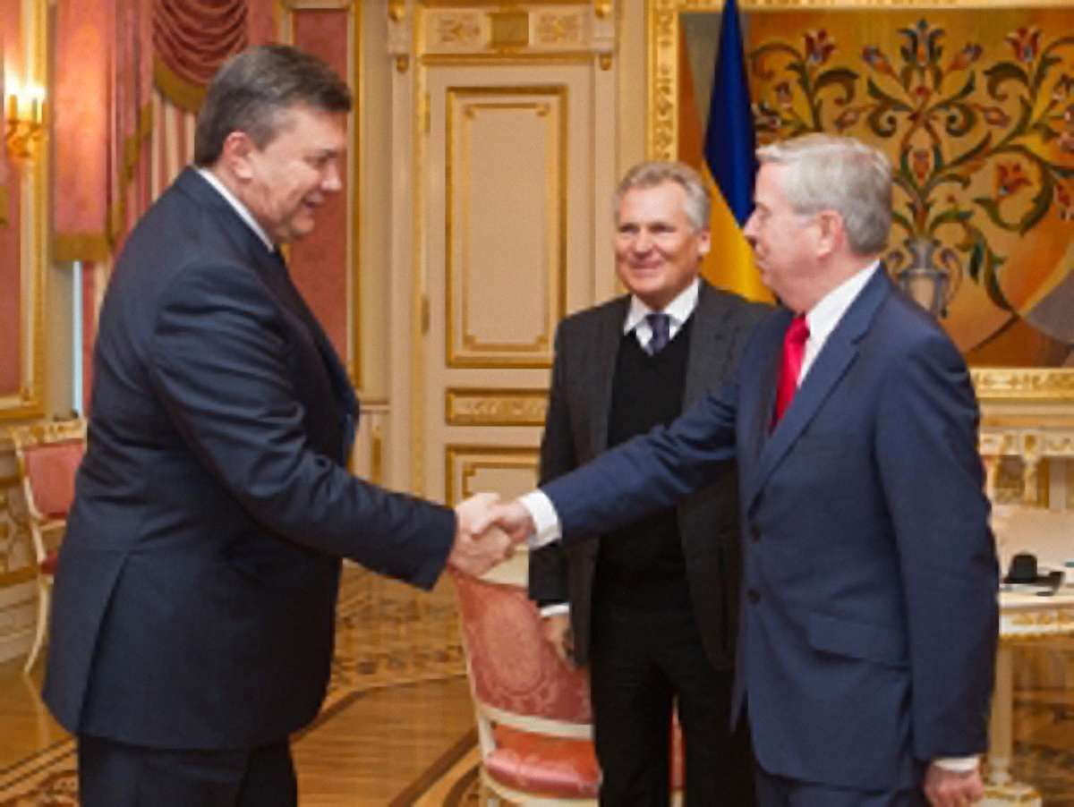 Після Тимошенко і Луценка Кваснєвський зустрівся з Януковичем