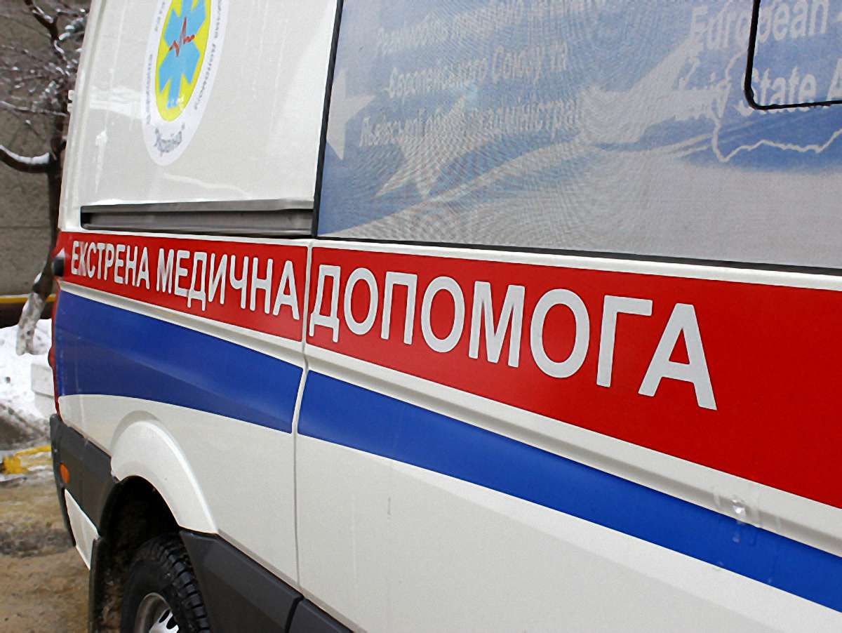 Грищенку у Львові показали реальні чергові реанімобілі, - ОДА