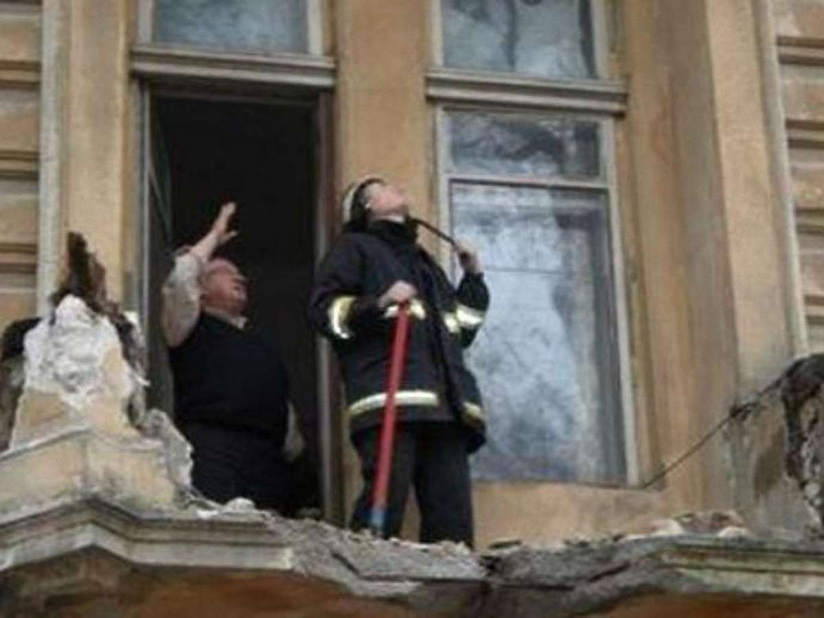 В Одесі обвалився балкон разом з жінкою