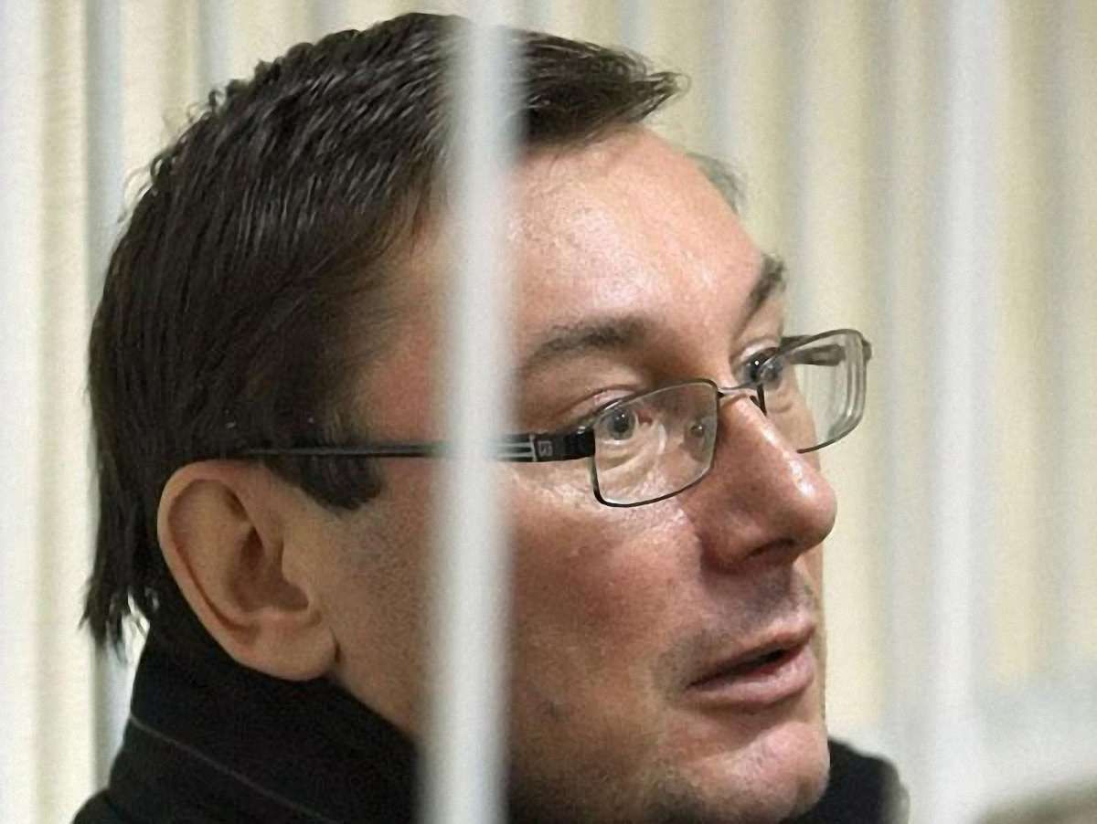 Луценка можуть звільнити до саміту Україна-ЄС, – політолог