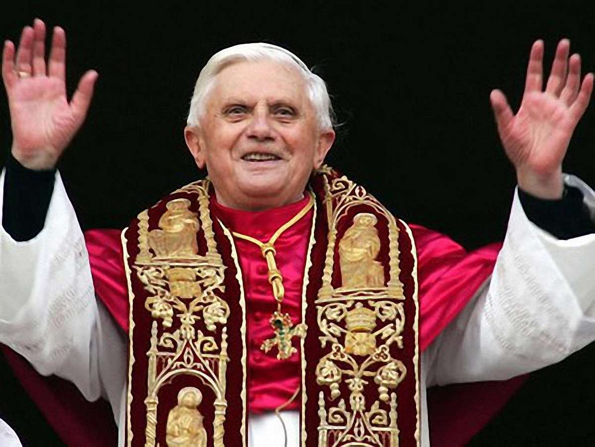 Експерт: Рішення Папи йти з престолу -  неочікуване, але мудре