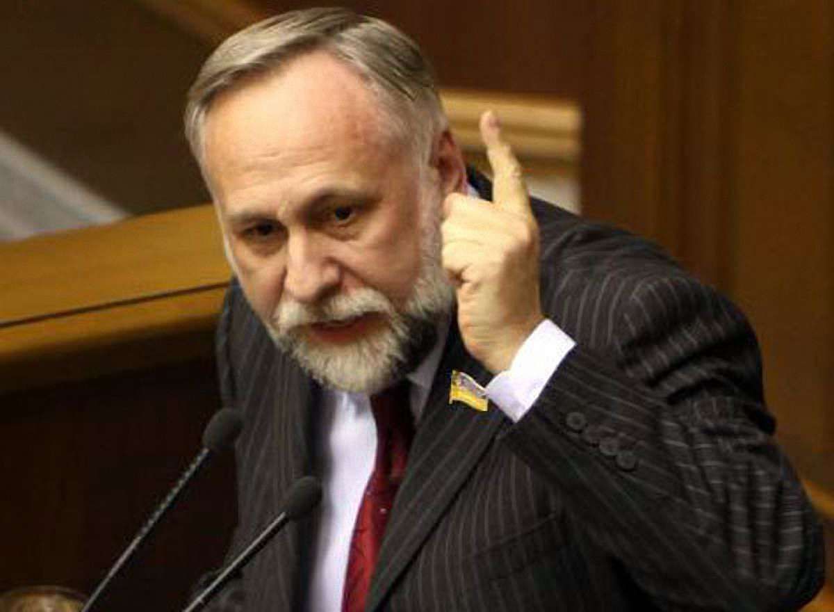 Кармазін шукає, кого ще в Раді позбавити мандата