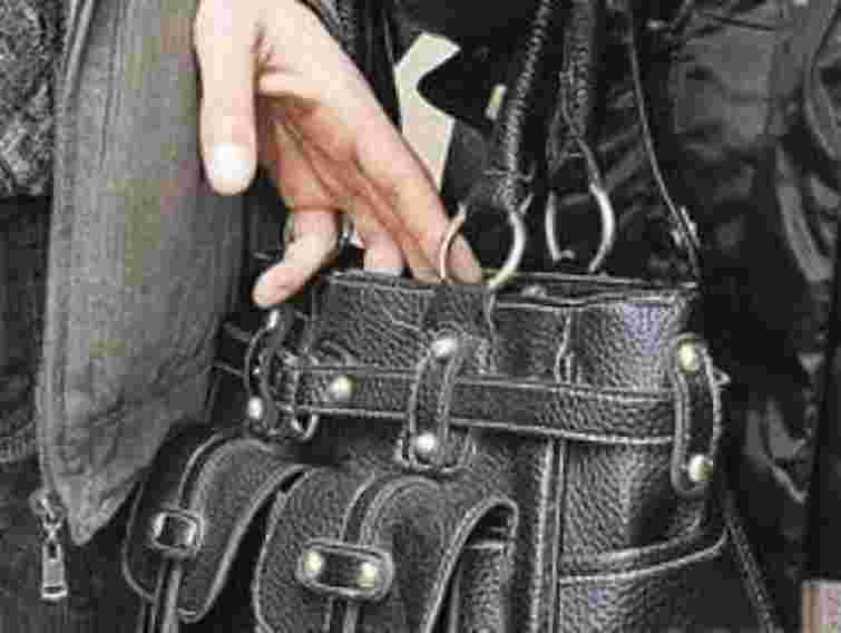 У Львові держохоронець затримав злодія, який вкрав гаманець у маршрутці