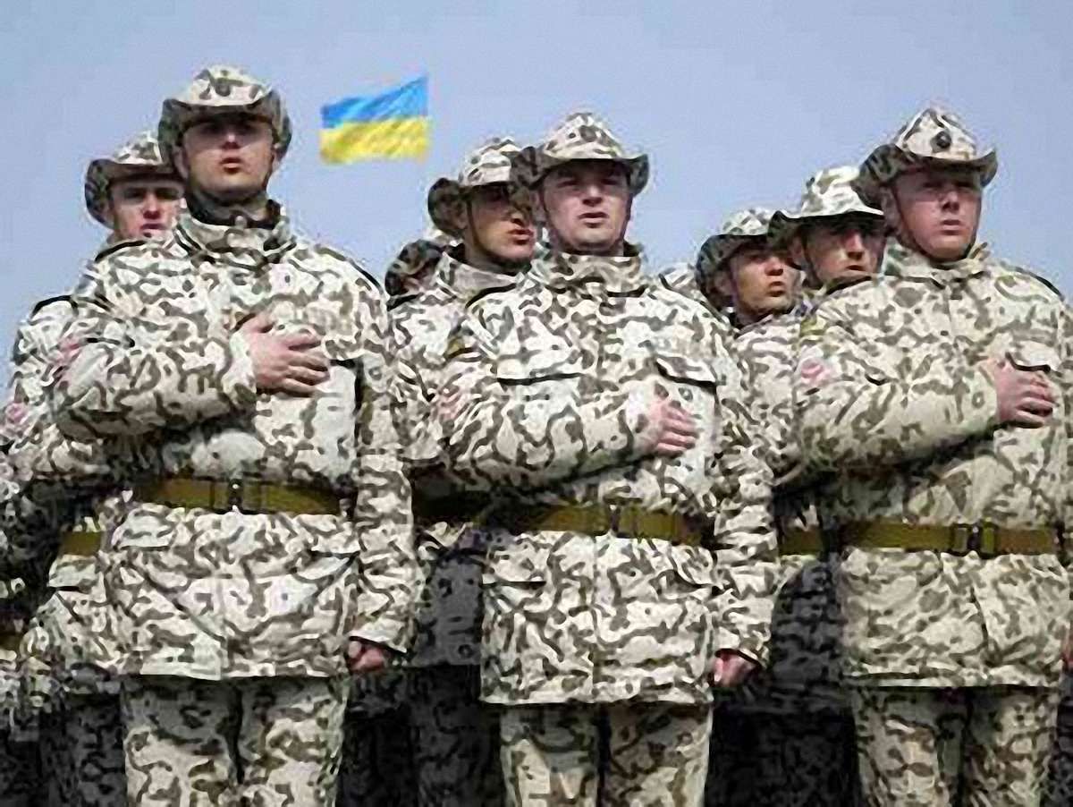 Міноборони замінить 30 тис. строковиків на 18 тис. контрактників