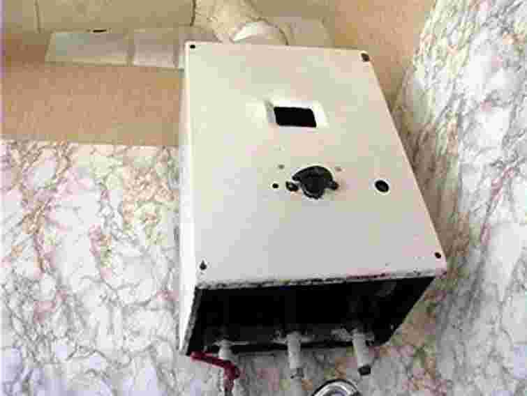 На Львівщині юнак вчадів і втопився у ванній