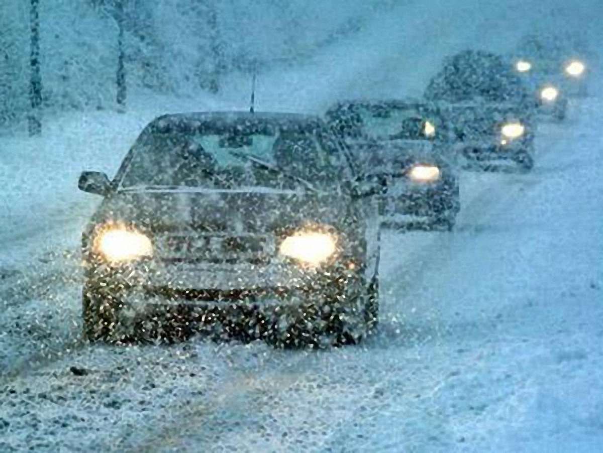 ДАІ закликає водіїв бути уважними через ожеледицю