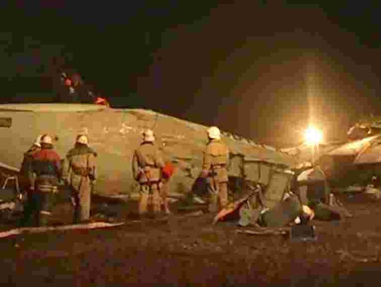 Янукович доручив розслідувати причини аварії літака в Донецьку