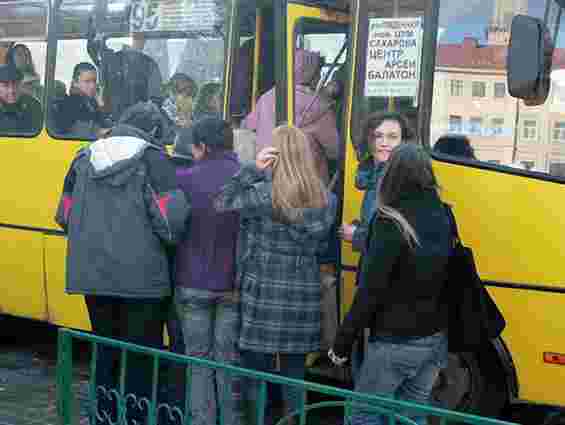У львівських маршрутках штрафуватимуть за проїзд без квитка