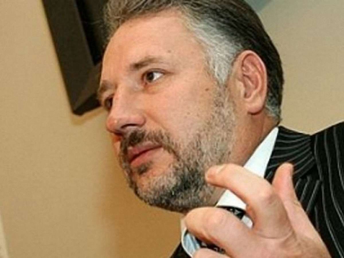 «Сім'я» Януковича як павутиння охопила усі галузі країни, - Жебрівський