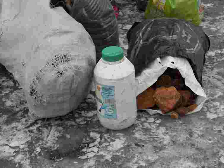 На Рівненщині чоловік зберігав 75 кг тротилу