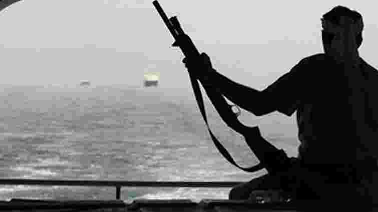 Пірати вимагають 1 млн євро за викрадених моряків, серед яких 3 українців 