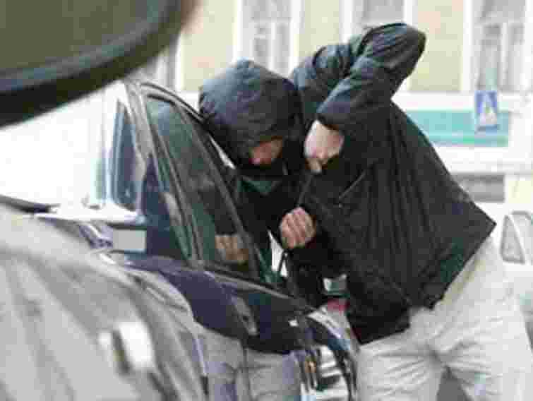 На Сихові затримали двох «барсетників»