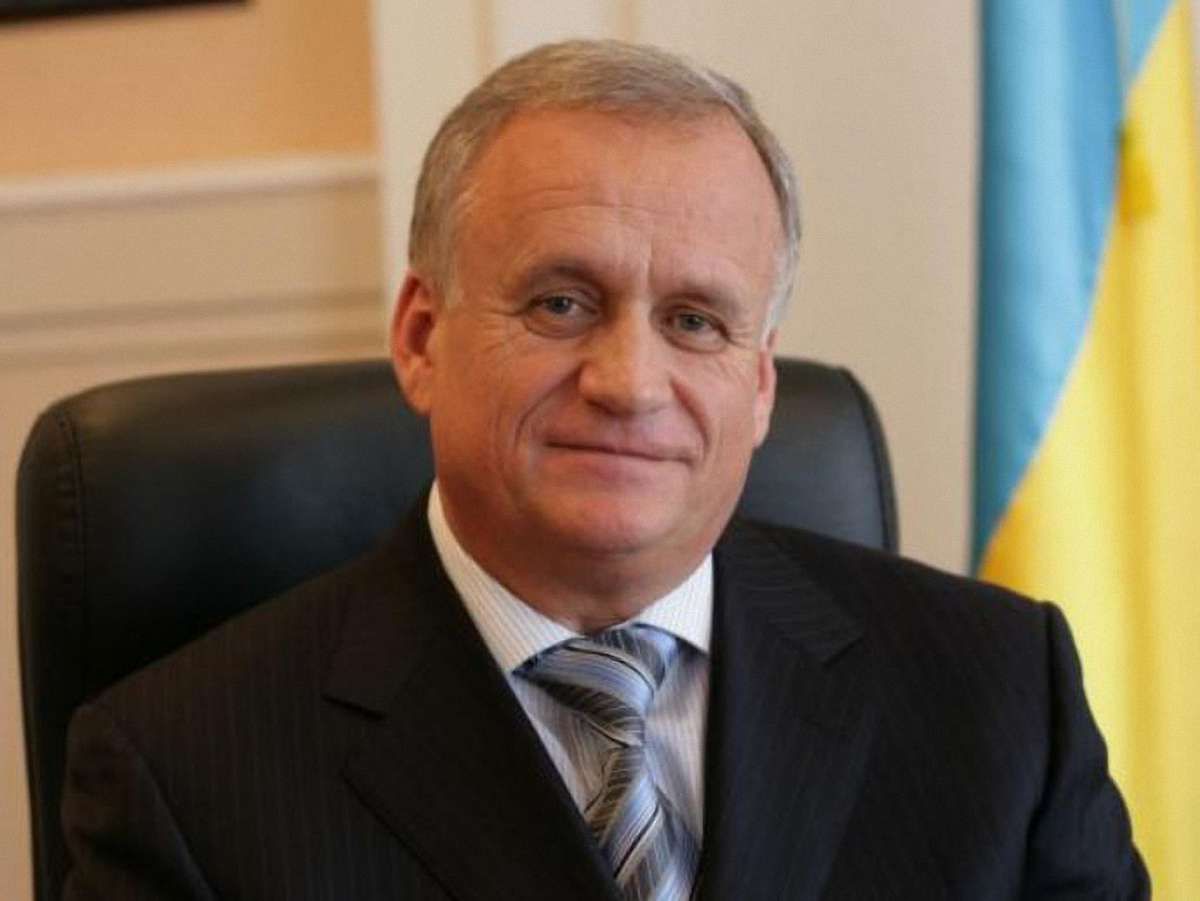 Регіоналів розпустили до 5 березня, – Сухий