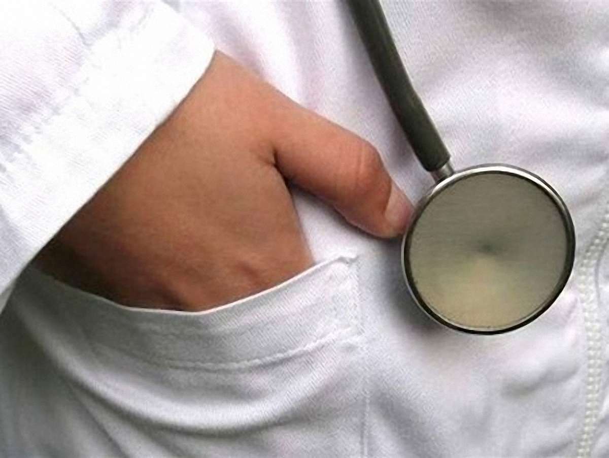 Торік 208 львівських медиків отримали догани, одного звільнили