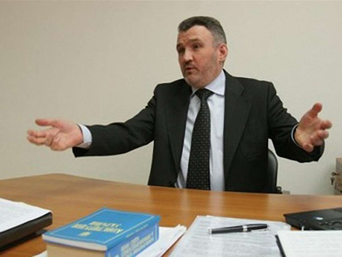«Війна» Кузьміна проти Кучми – піар, – експерт