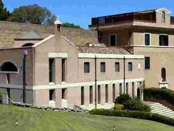Папа Бенедикт XVI житиме в будівлі жіночого монастиря