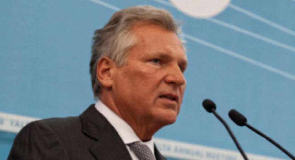 Екс-президент Польщі готується до виборів у Європарламент