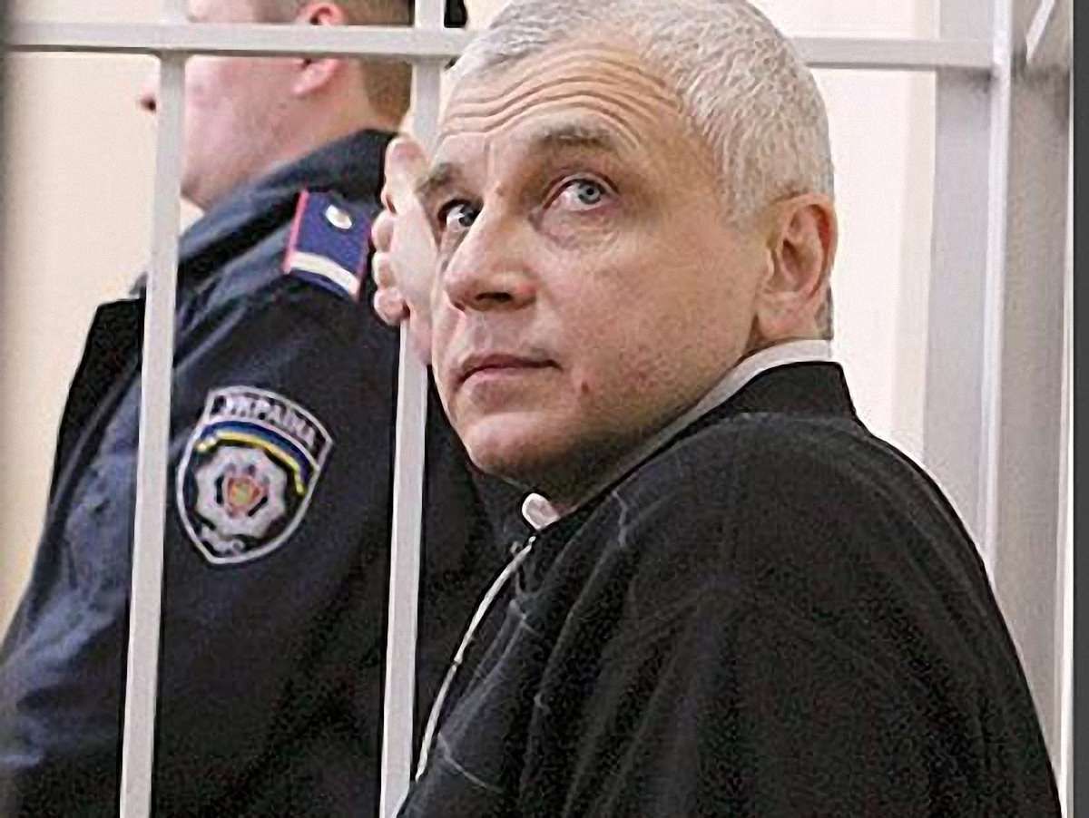 Іващенко каже, що і надалі займатиметься політикою