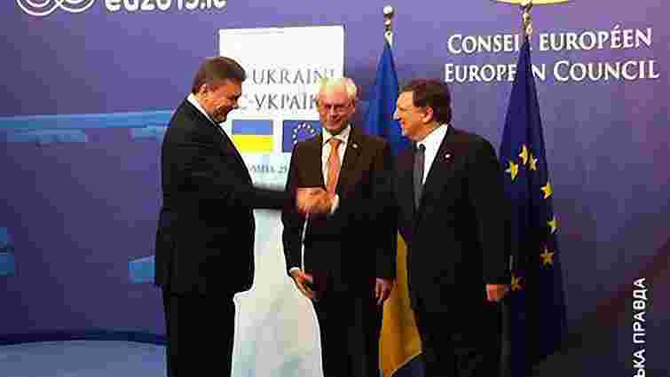 Янукович понад дві години розмовляв з Баррозу та Ромпеєм 
