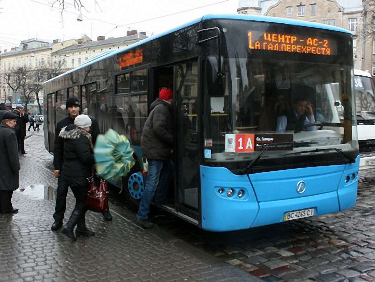Уже тиждень п’ять автобусів АТП-1 не курсують через поломки