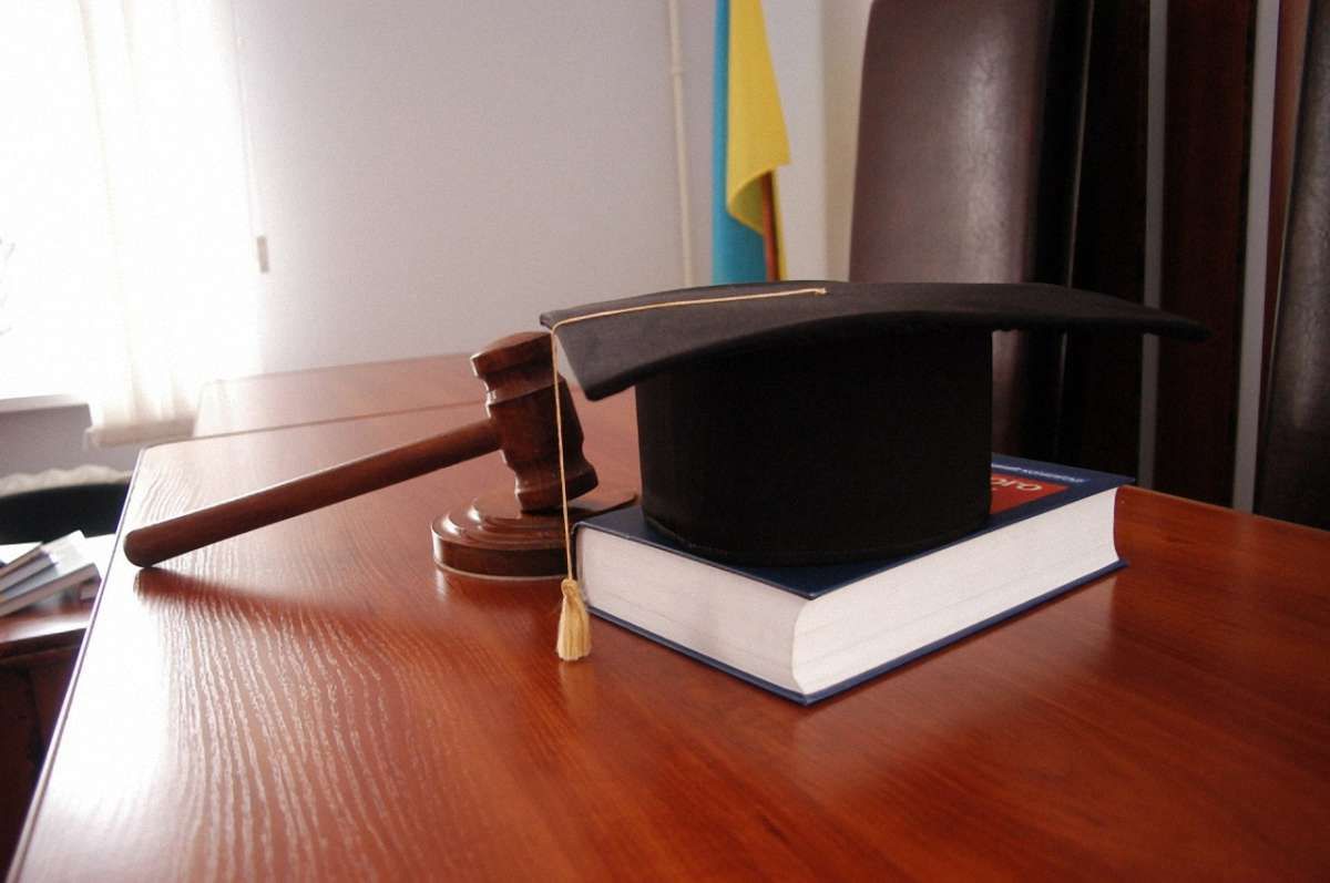 Українське правосуддя повністю залежне і несправедливе, - правозахисники
