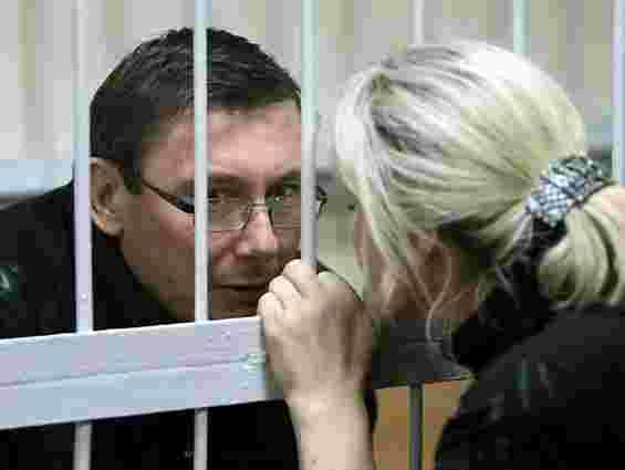 Янукович обіцяв випустити Луценка одразу після виборів у ВР