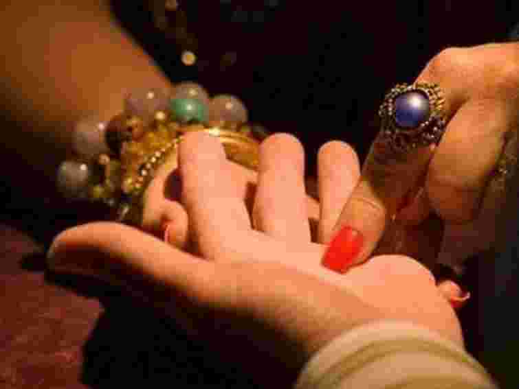 У міській лікарні Рівного впіймали псевдоцілительку