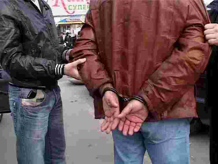 У Чернівцях СБУ затримала судмедексперта за вимагання 