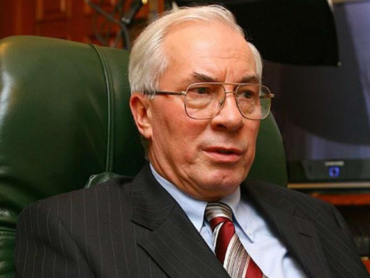 Азаров проти оподаткування депозитів