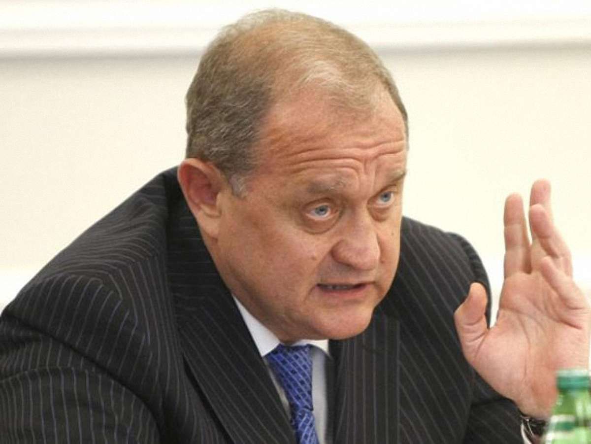 Януковича просять втрутитися у конфлікт уряду Криму і Меджлісу