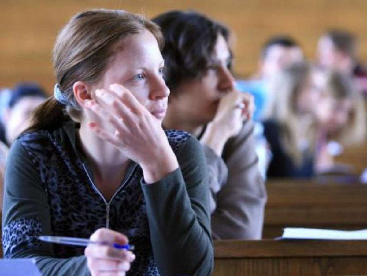 Студенти вимагають від Азарова підвищити стипендії