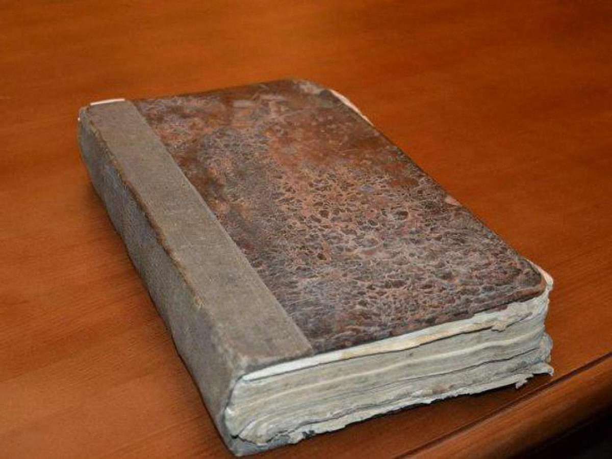 Українцю дали 4 роки за контрабанду раритетних видань Пушкіна і Лермонтова