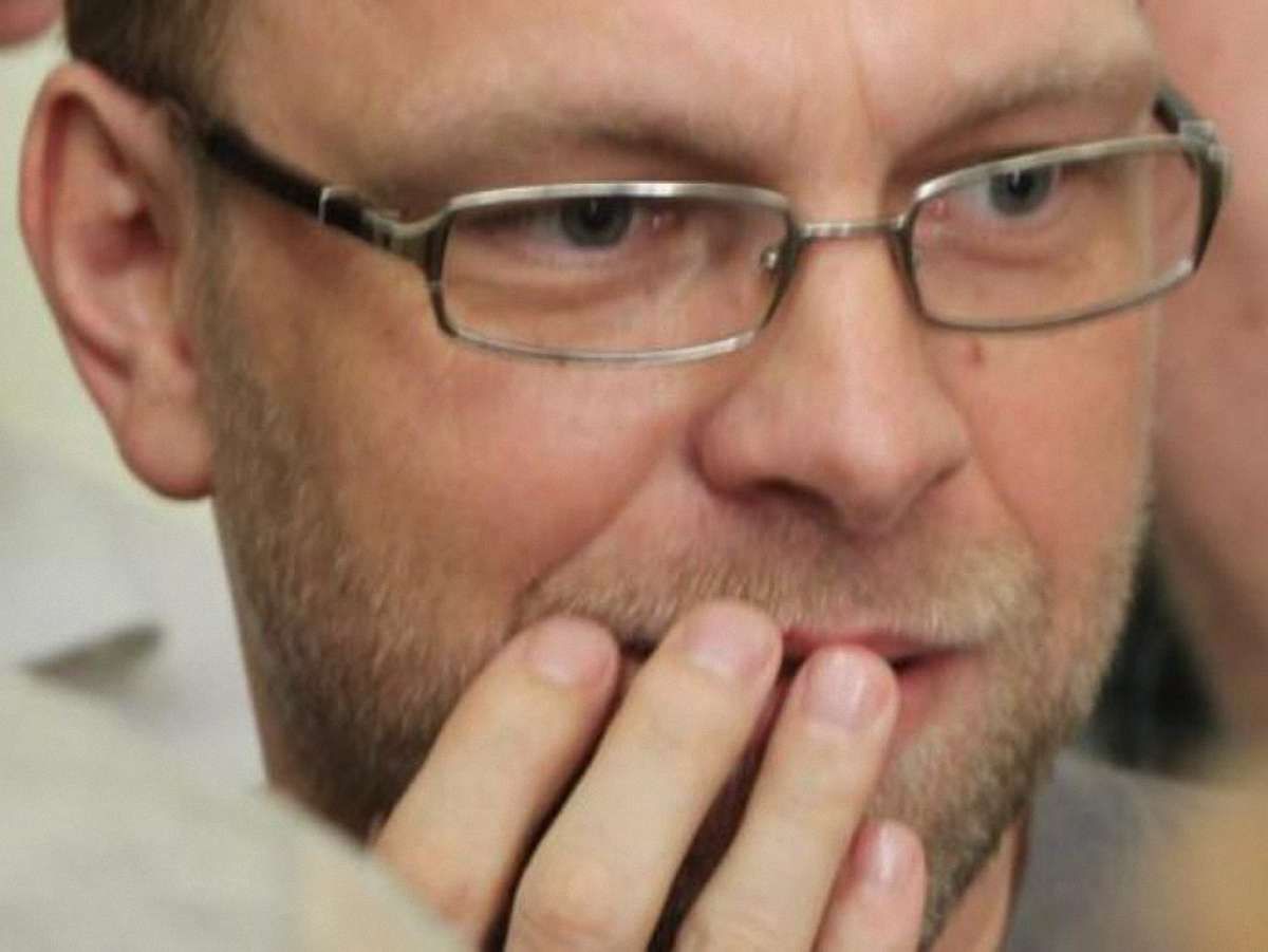 Власенко відправив до ГПУ свого представника
