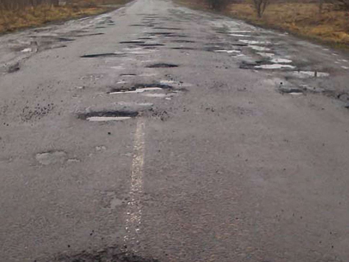 Українцям обіцяють європейські дороги через 5 років