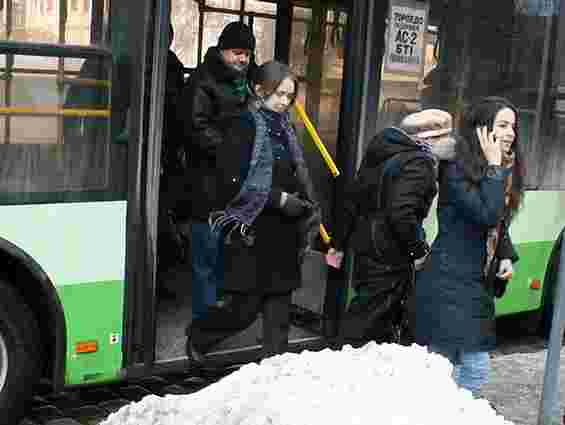 У Львові на маршрути вийшли всі автобуси, - перевізники