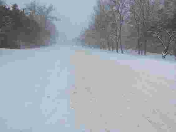 Сніг заблокував рух транспорту з Прикарпаття до Тернопільщини