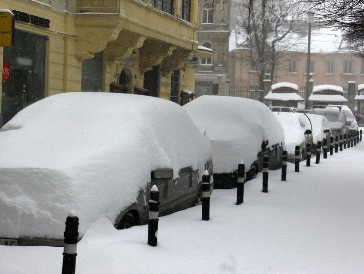 За ніч на Рівненщині рятувальники відбуксирували понад 200 авто