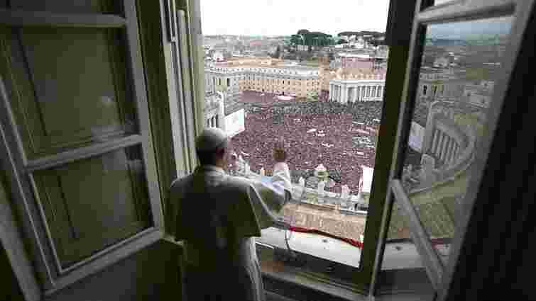 Близько 150 тис. вірян зібралися на перше звернення Папи Франциска