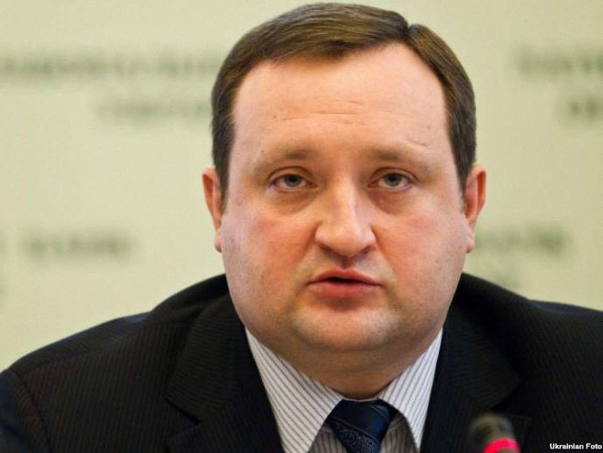 Арбузов запевняє, що податок на депозити не введуть