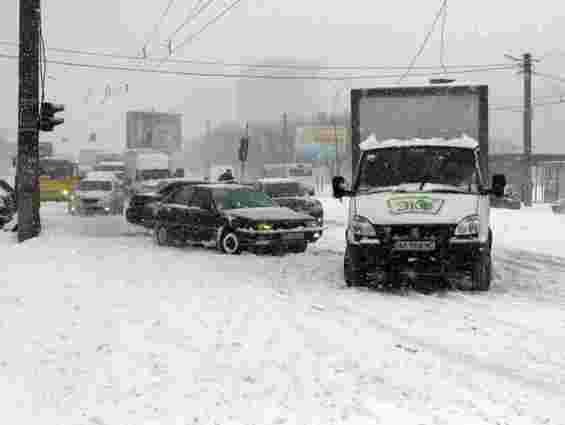 Захід і північ України знову накриють снігопади і хуртовини