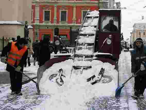 Завтра у Львові сильний сніг, хуртовини і ожеледиця