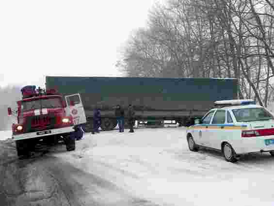 Через снігопад відсутній доїзд до 26 сіл Тернопільщини. Фото