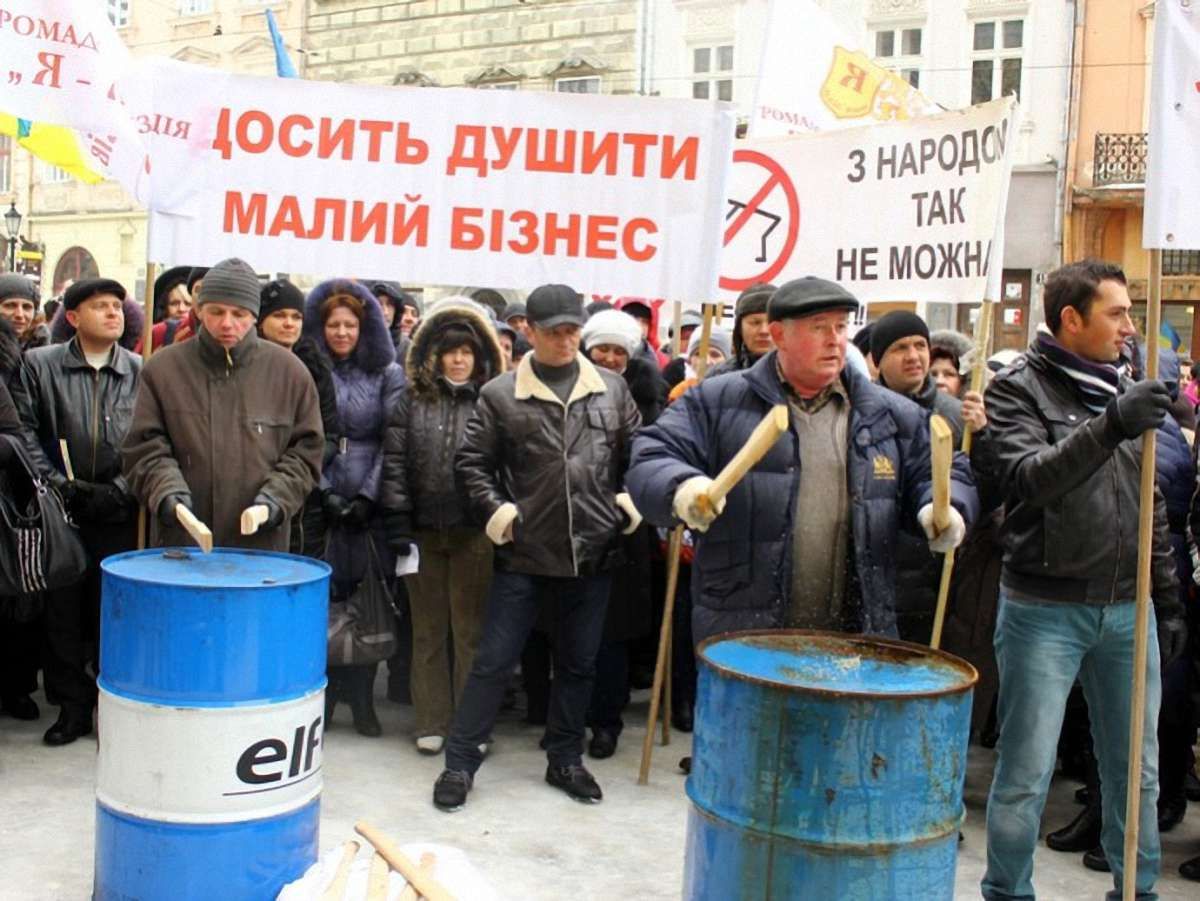 За пікетування міськради студентам пропонували 50 грн