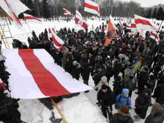 У Білорусі затримали мітингувальників за недозволені плакати