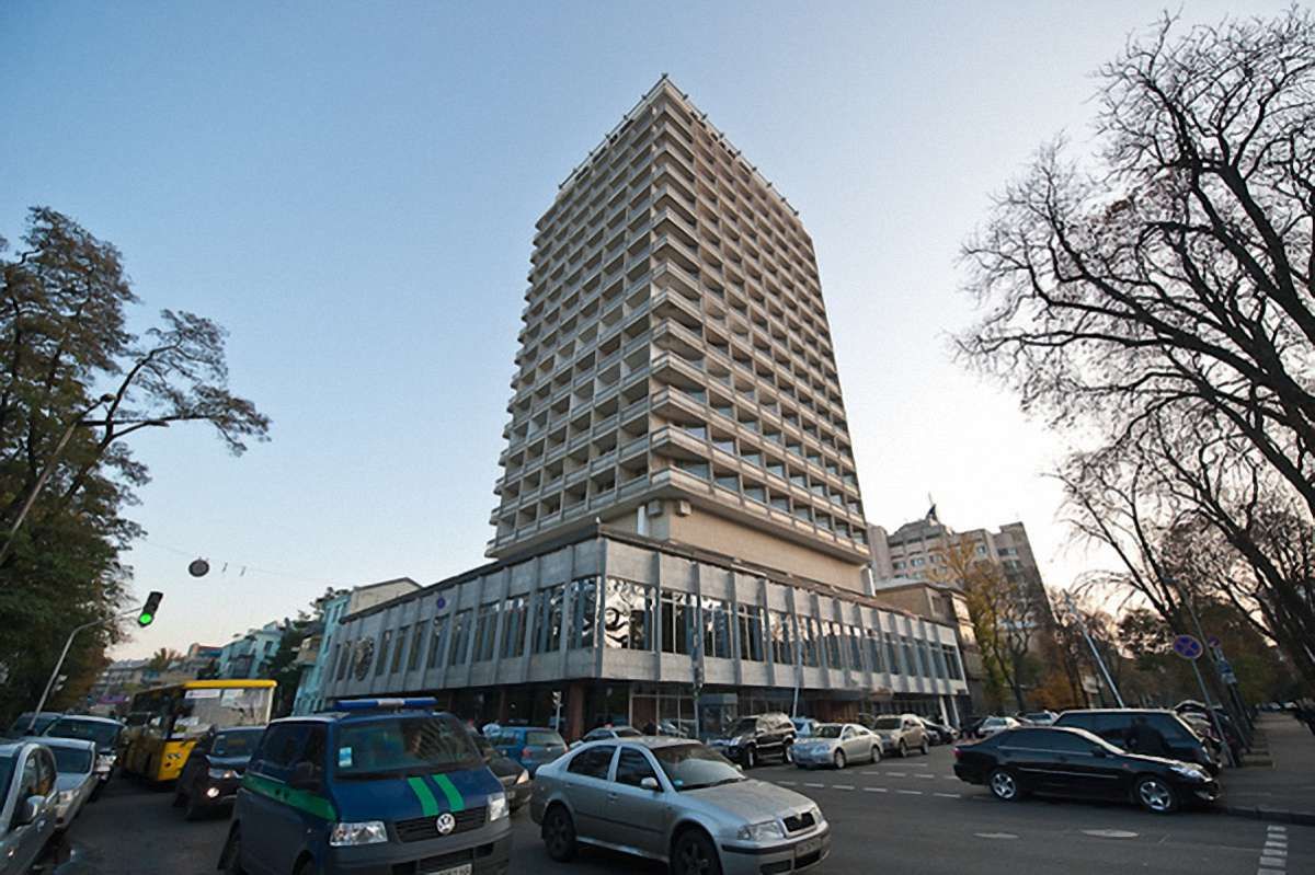 За 5-річне проживання нардепа в готелі можна збудувати будинок, - Хміль