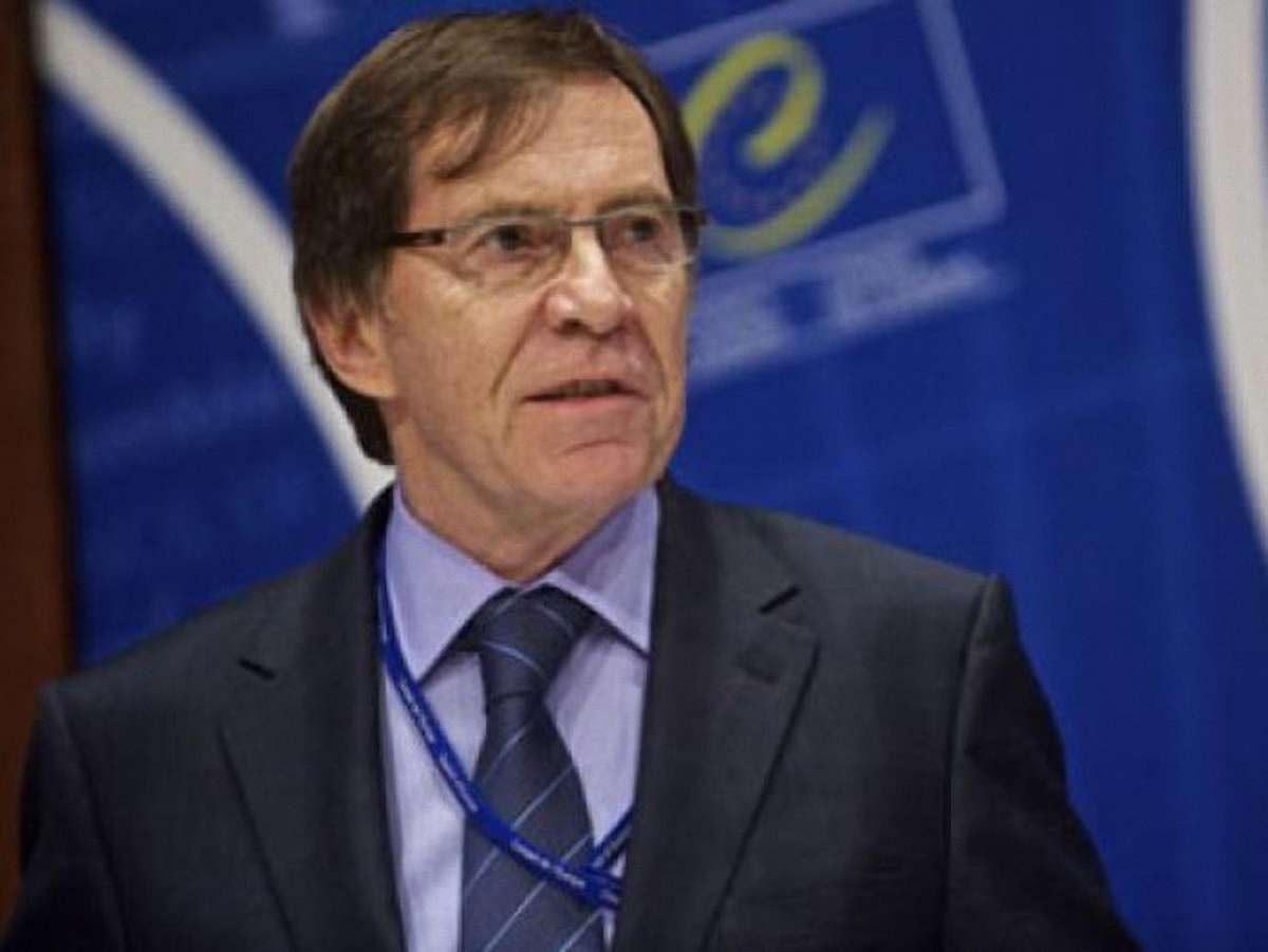 Янукович переніс на завтра зустріч з головою ПАРЄ